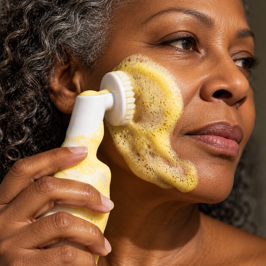 Navaro™ Turmeric & Kojic Foaming Face Wash - For Brighter & Even Skin
